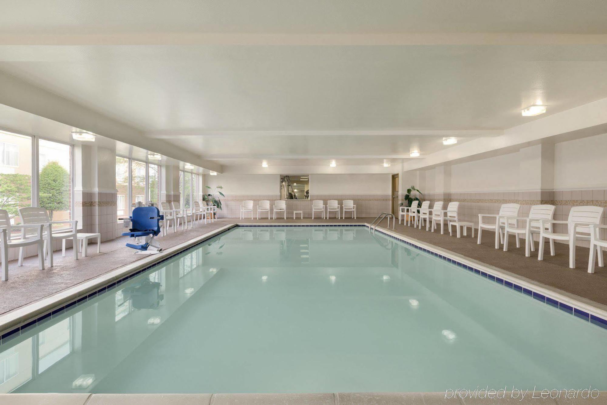 Country Inn & Suites By Radisson, Chester, Va Exteriér fotografie